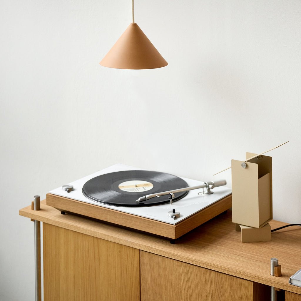 MOEBE Shelving System – Modulare Vinyl Aufbewahrung