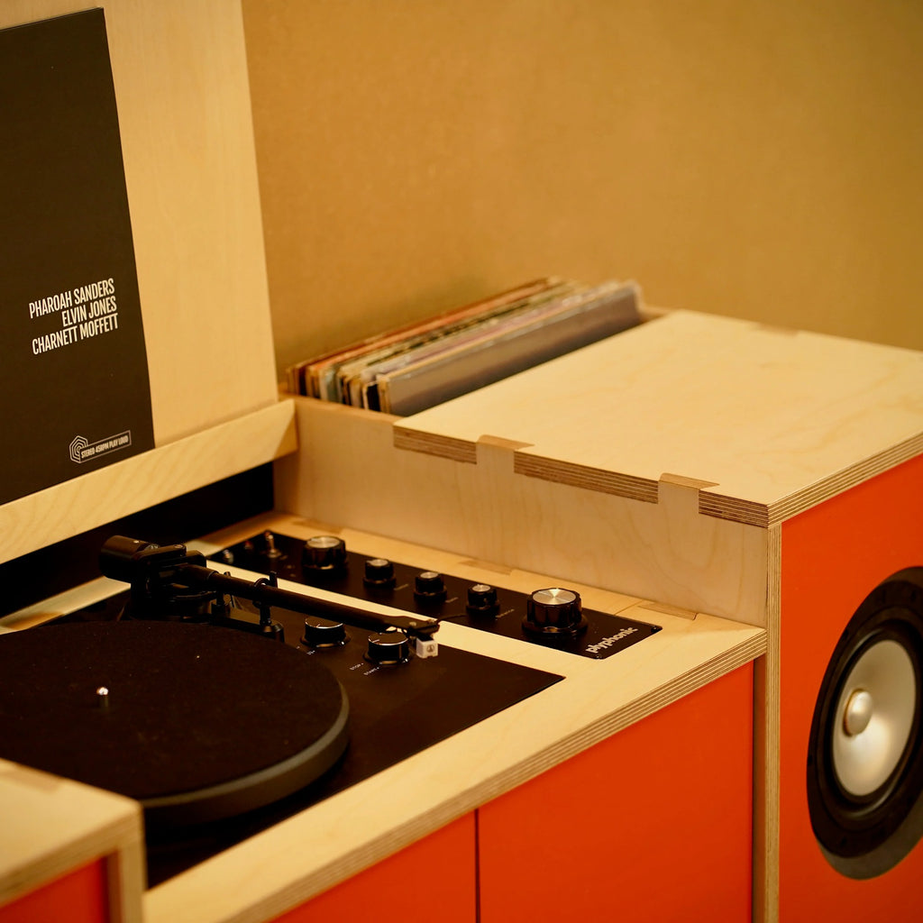 Plyphonic Model B Audiomöbel